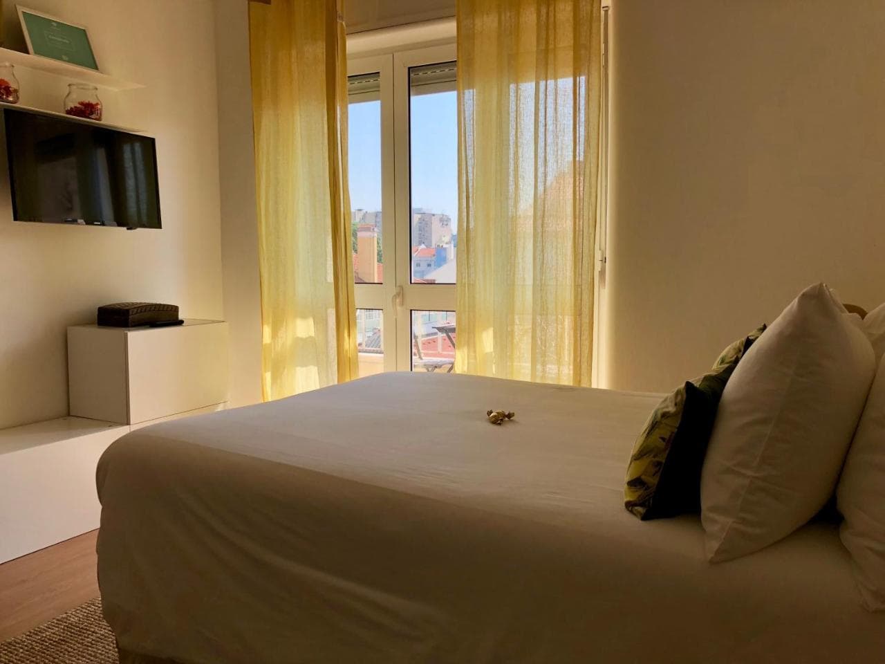 O Quinto Esquerdo (Adults Only)