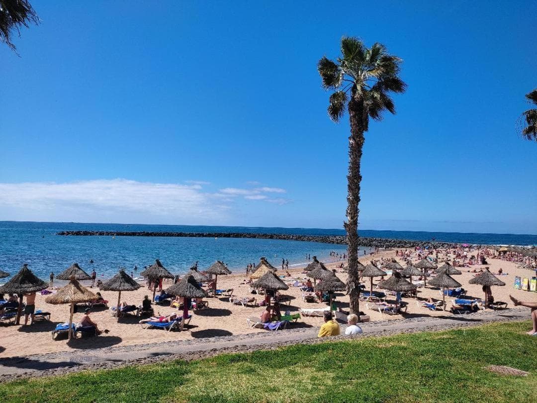 First Line, Upscale Apartment Los Cristianos! Free Parking