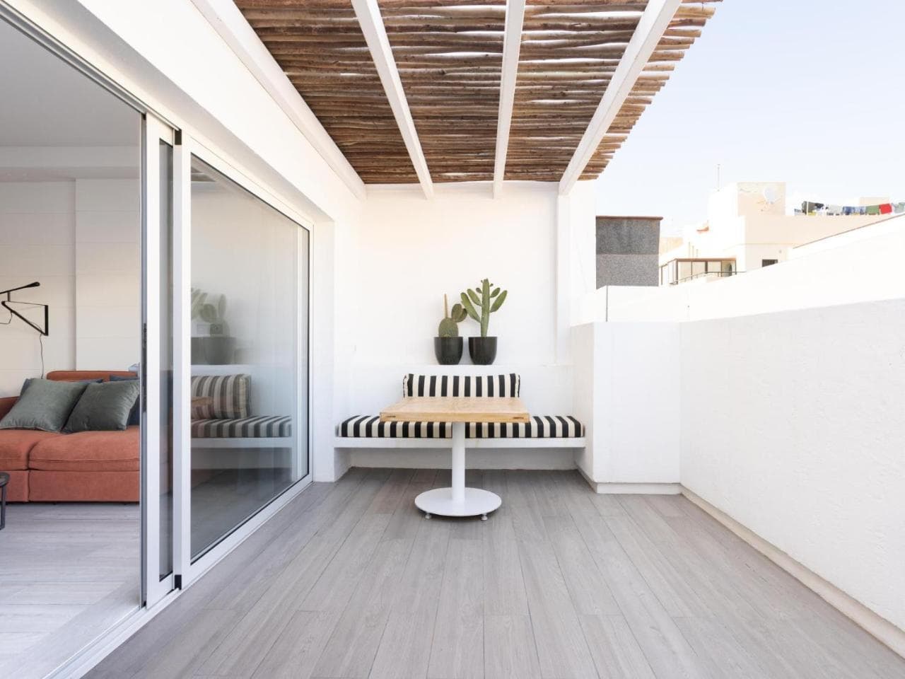 Pillowabroad - Medano a (Adults Only)