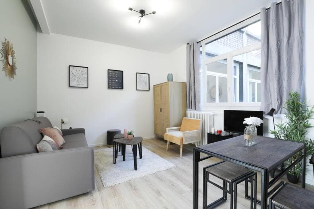 Spacieux Studio Proche du Boulevard Haussmann-2p