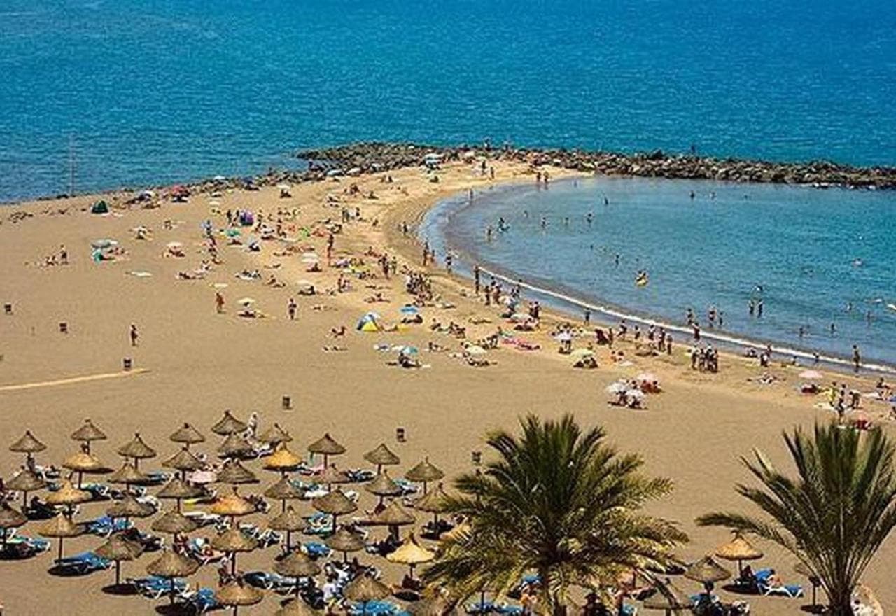 Las Americas Beach Apartment