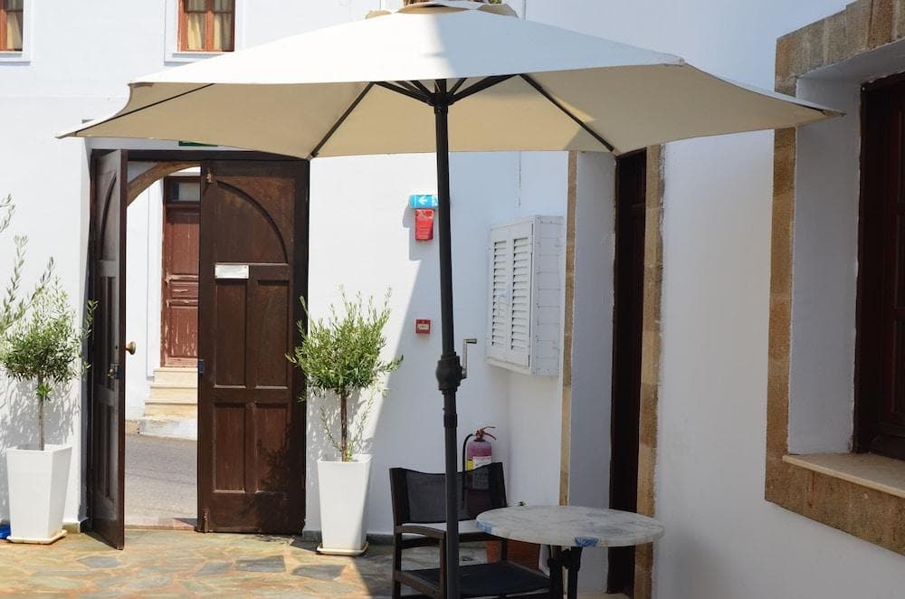 Philippos Studios & Apartments