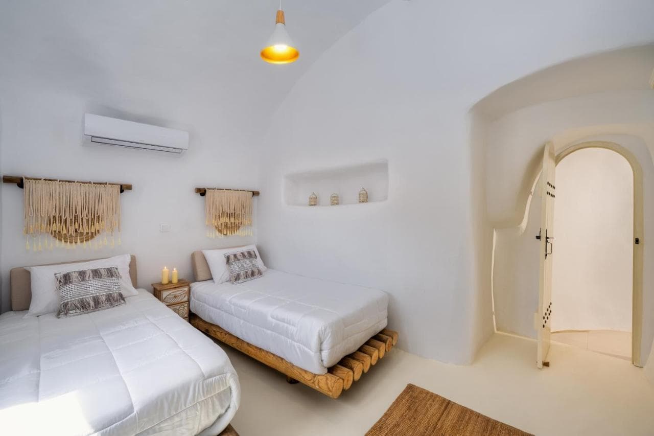 Mystagoge Cave Pool/Jacuzzi, Cellar And Hammam