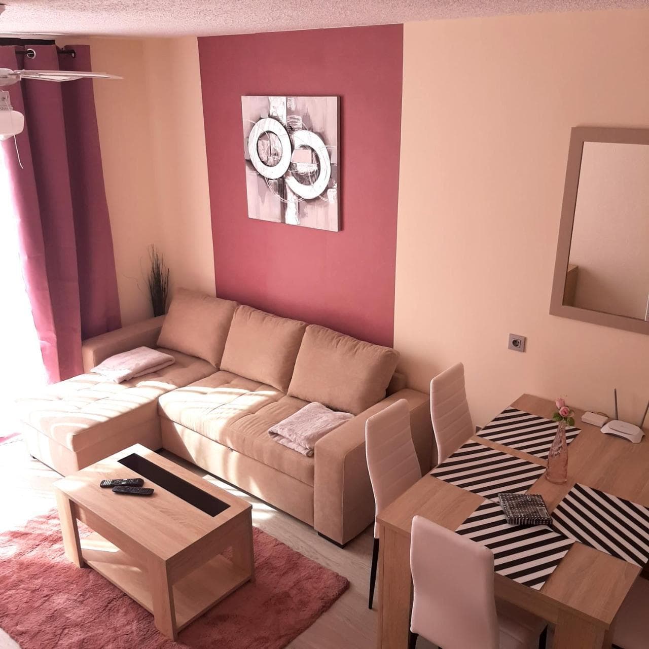 Bright And Quiet Apartment with Ocean View