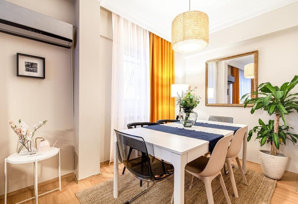 Central And Convenient Flat in Sisli