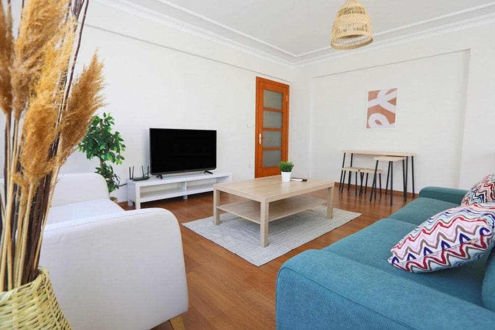 Spacious And Central Flat in Sisli