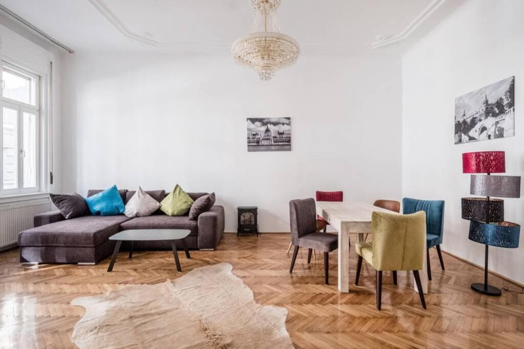 Oktober 6/8 Apartment