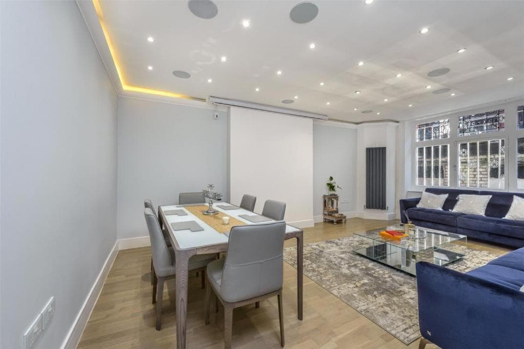 Modern 4 Bdr 3 Bth Apt Minutes From Edgware Road