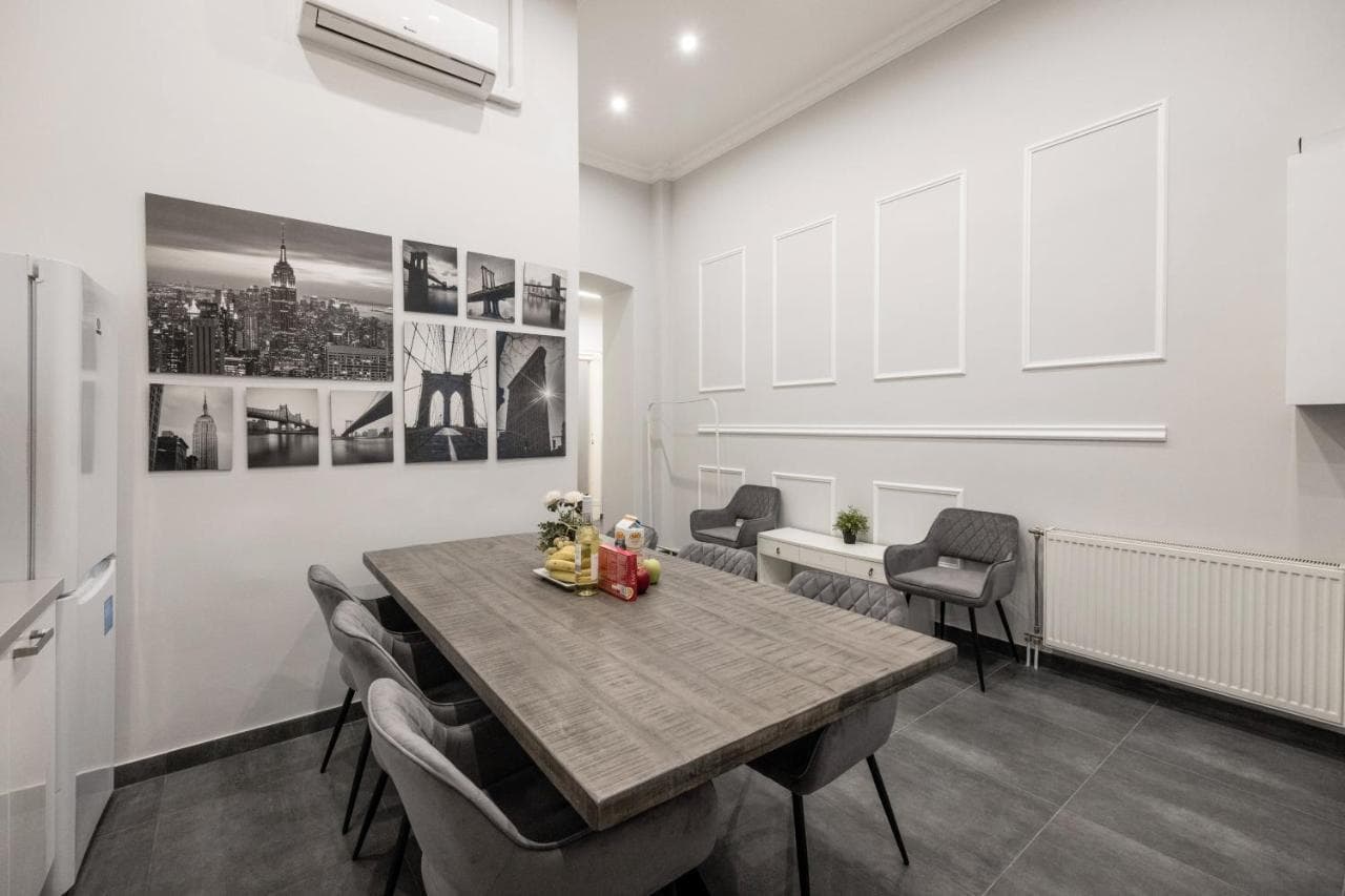 Prime Time Vaci Budapest