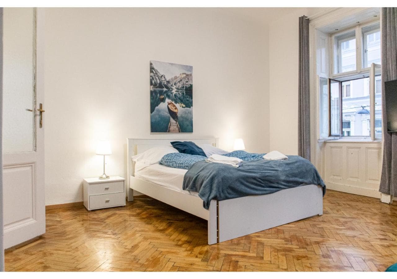 Family-Friendly 2br Apt.-Perfect for Longstays