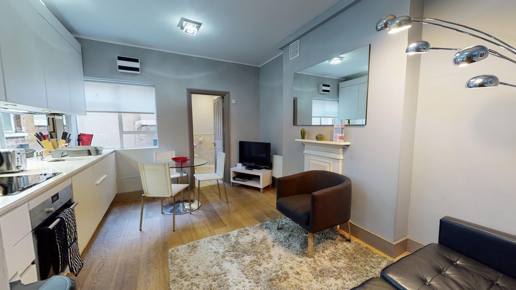 Basement Apartment in Heart of Central London