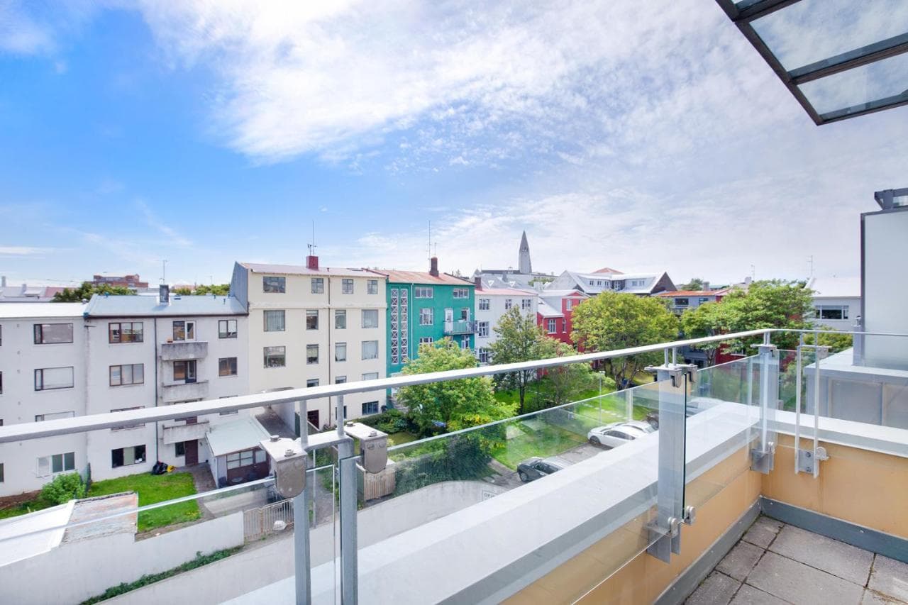 Penthouse Apartment on the Main Shopping Street