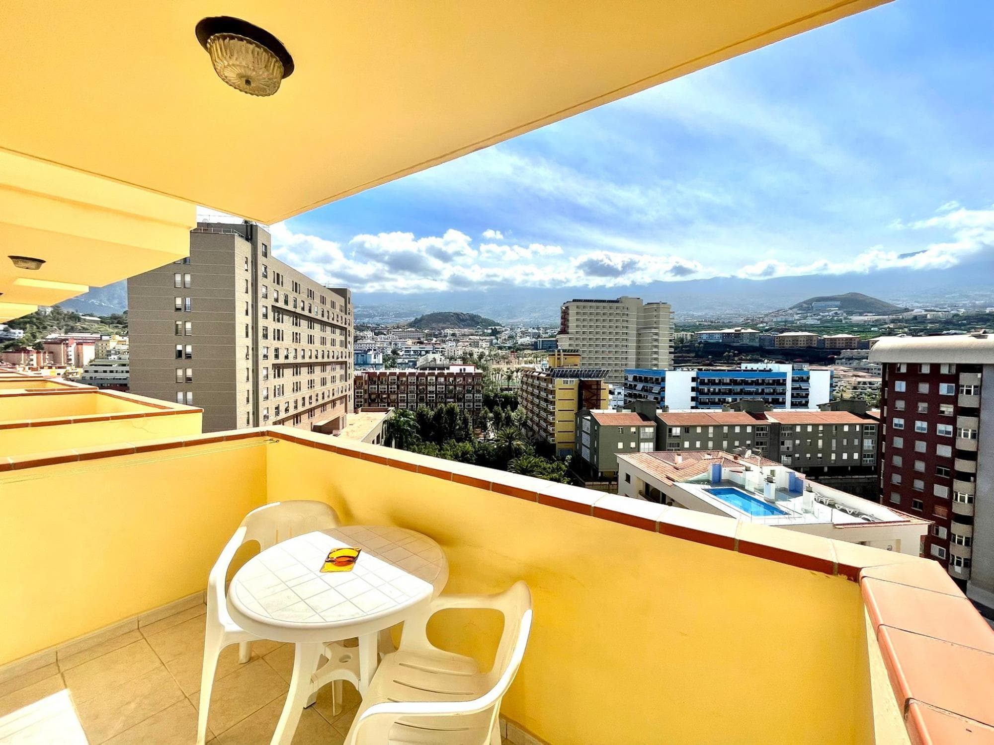 Apartamento a 150 M de Playa Jardin, Con Piscina