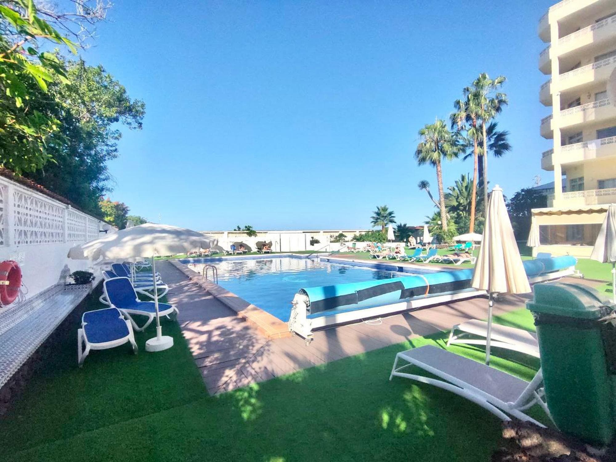 Apartment with Beautiful Pool, Breakfast Included