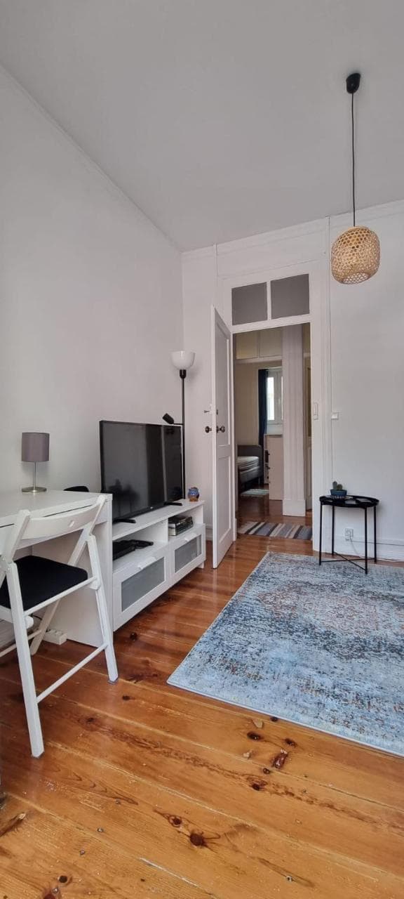 Charming Central Apartment To Rent (Adults Only)