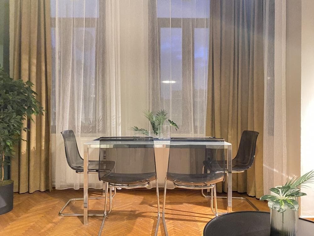Sleek Flat with Central Location in Beyoglu