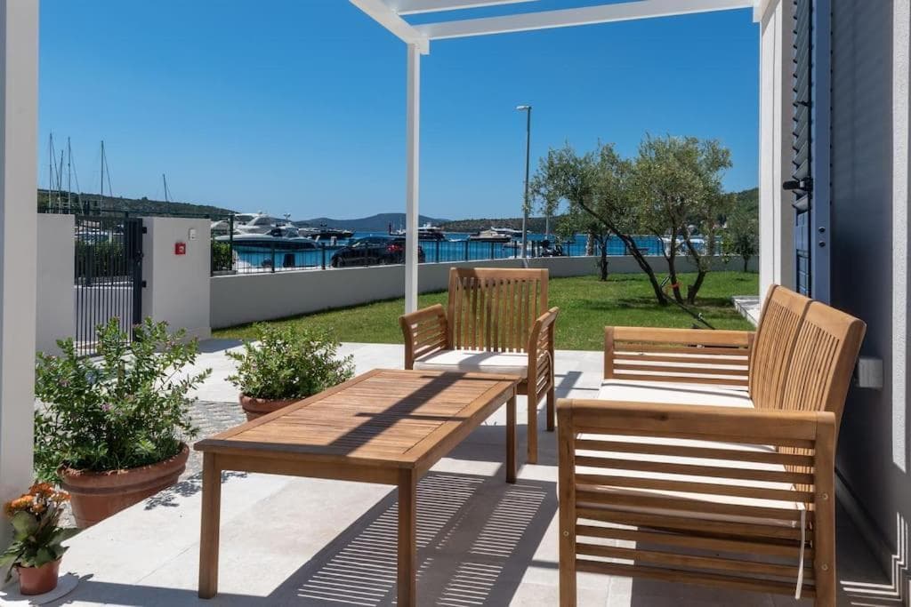 Luxury Seaview Apartment - Sole