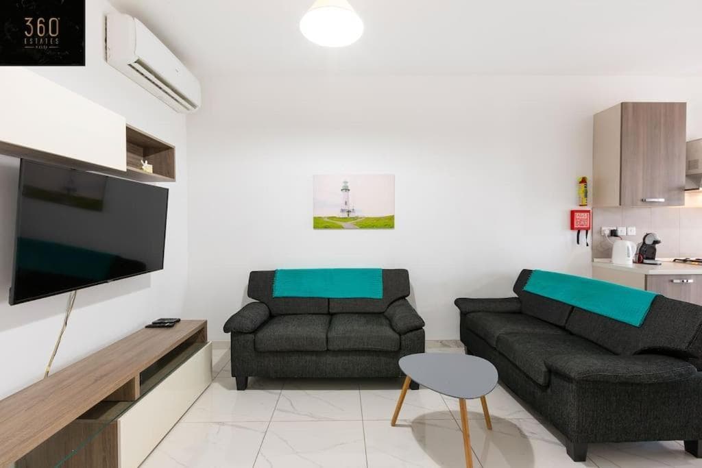 Beautiful, Central Home with All Amenities + Wifi by 360 Estates