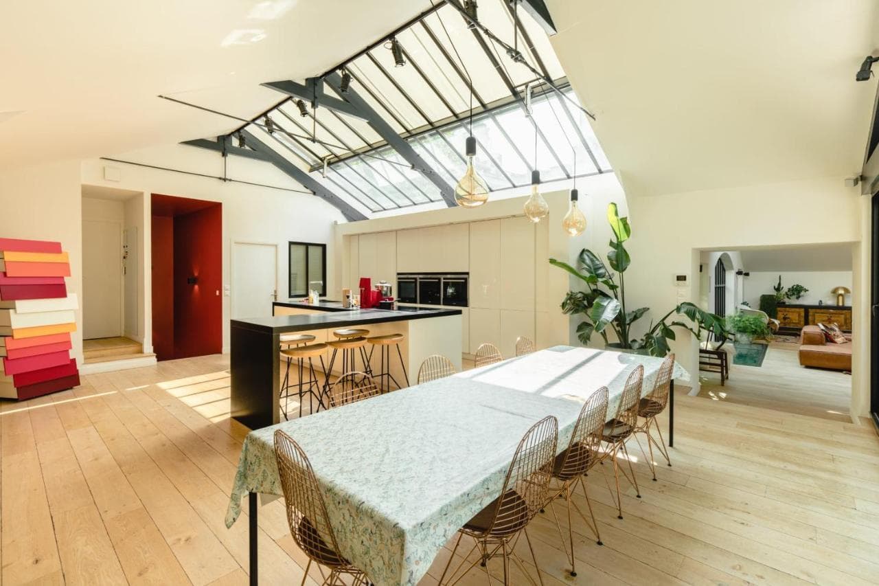 Maison Ensoleillee Avec Jardin Dans Le 16 Arron.