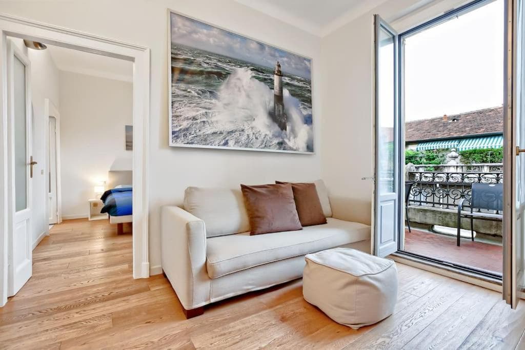 Porta Venezia Elegant Penthouse with Terrace (Adults Only)