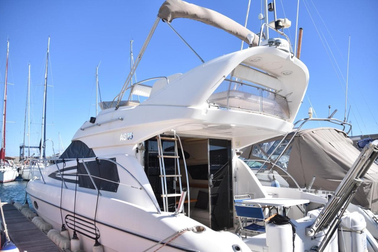 Luxury Yacht Kamikara