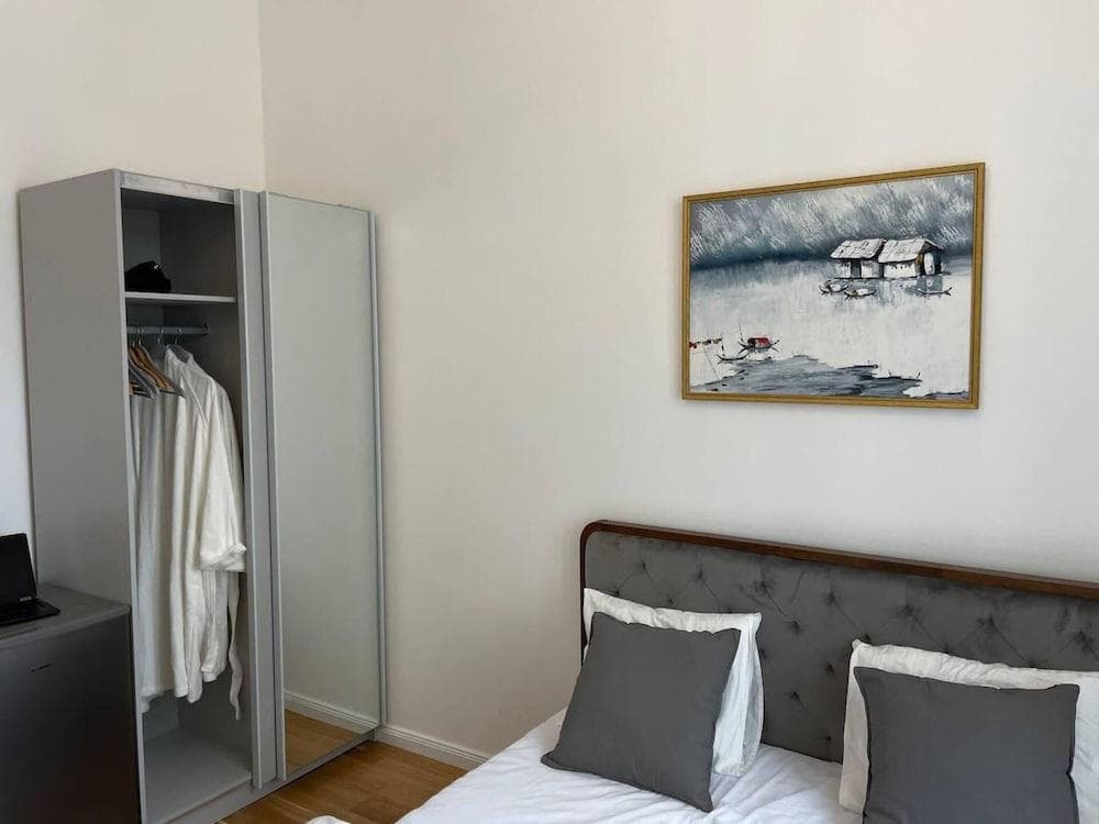 2-Bed Apartment in Praha