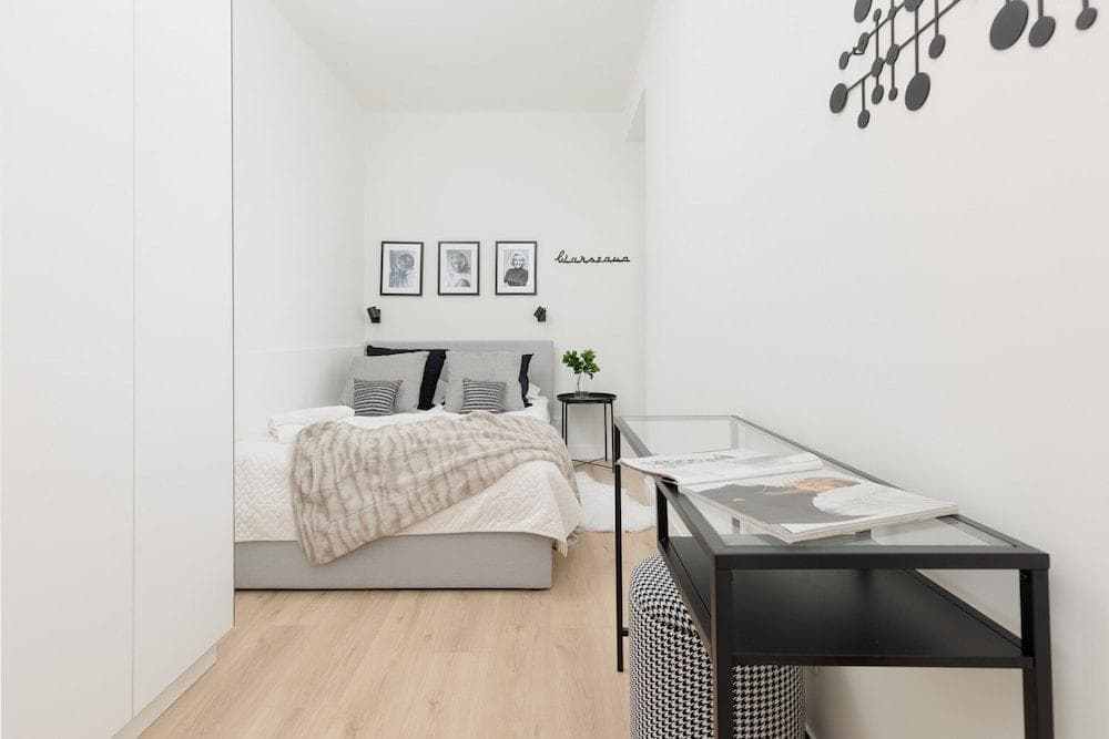 Apartment Warsaw Krucza by Renters