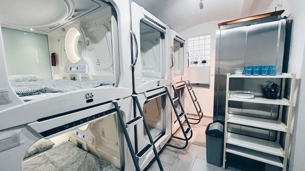 Space One Vienna - Simple Living in the Center