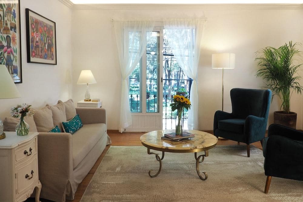 Mirador Roma by the Local Way