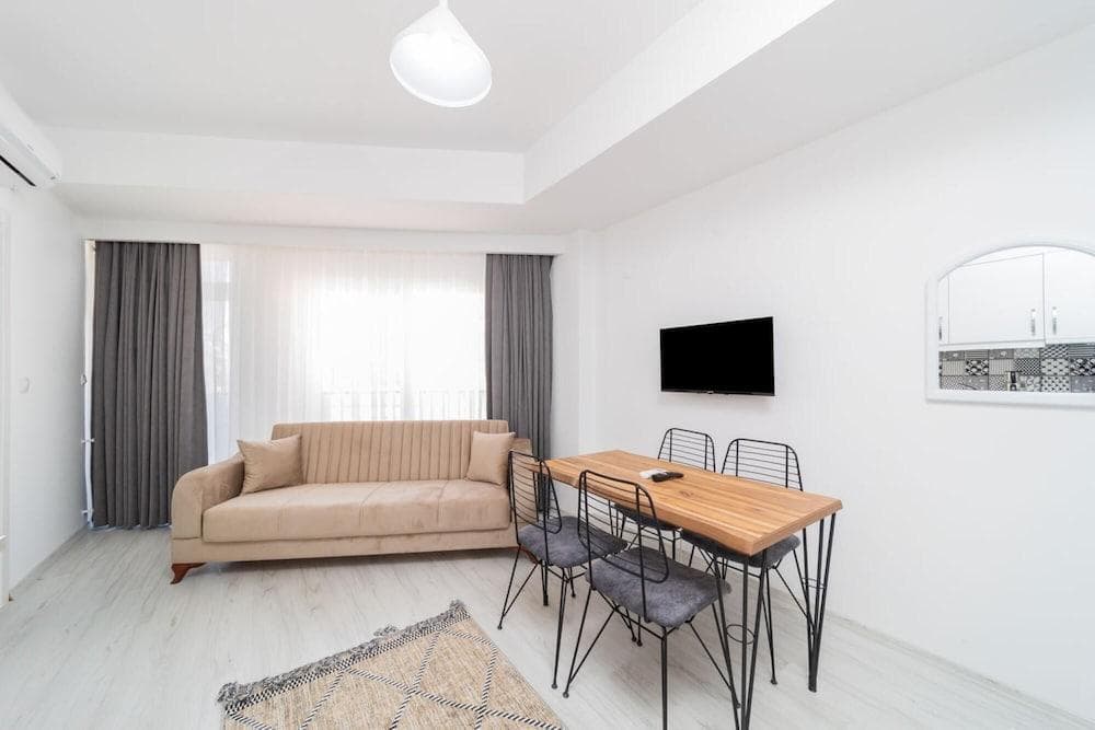 Modern And Comfortable Apartment in Muratpasa