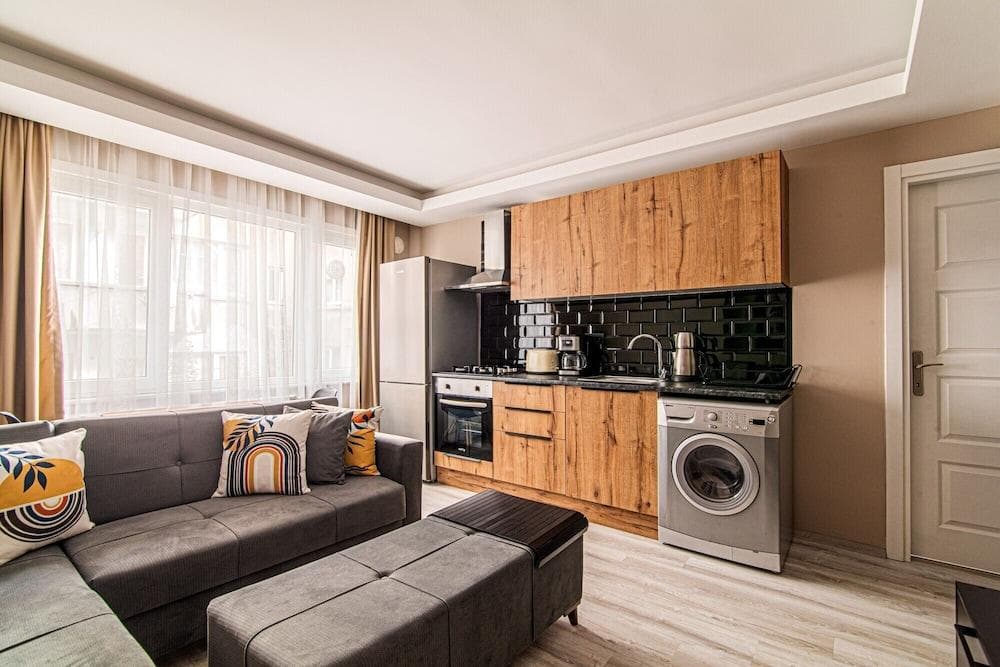 Central Flat Near Taksim Square with Balcony