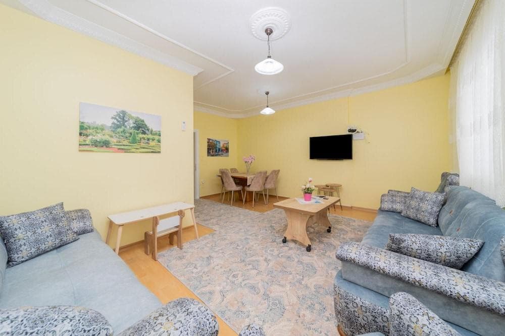 Central Fully Furnished Flat in Antalya Kepez