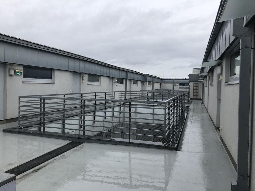 Vn17 Rooftop Suites by Adrez Living