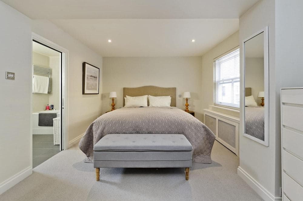 Sweet Marble Arch 2 Bedroom Mews House
