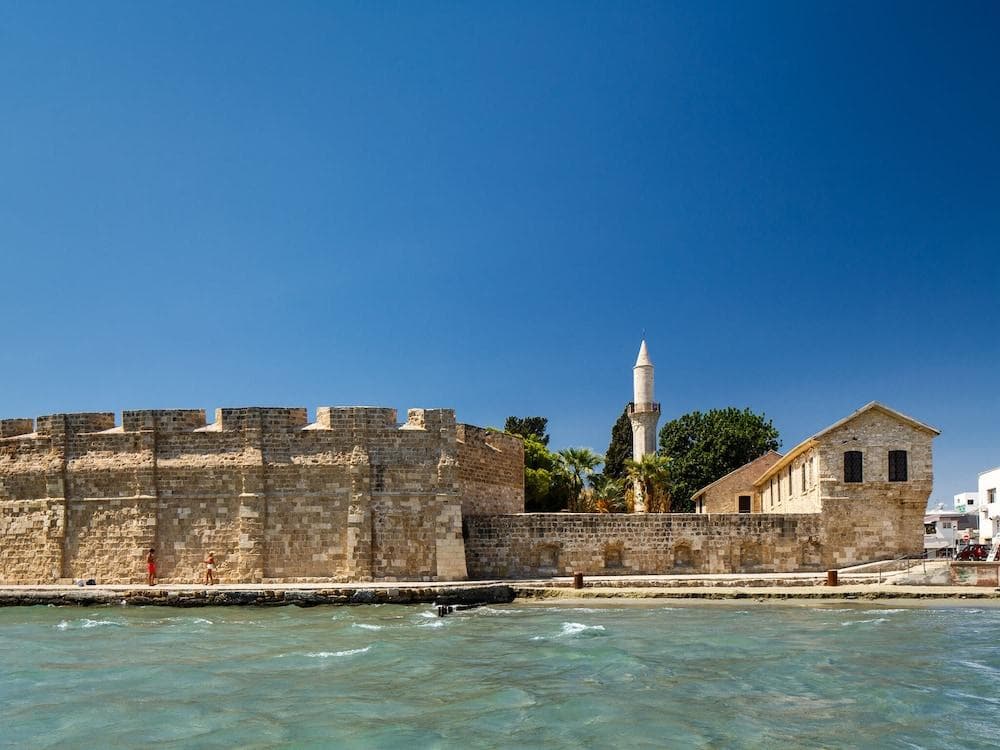 Sanders Crystal - Lovely 2-Bdr Apt W Balcony