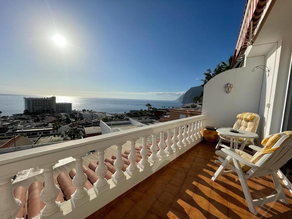 Amazing View From the Top of Los Gigantes