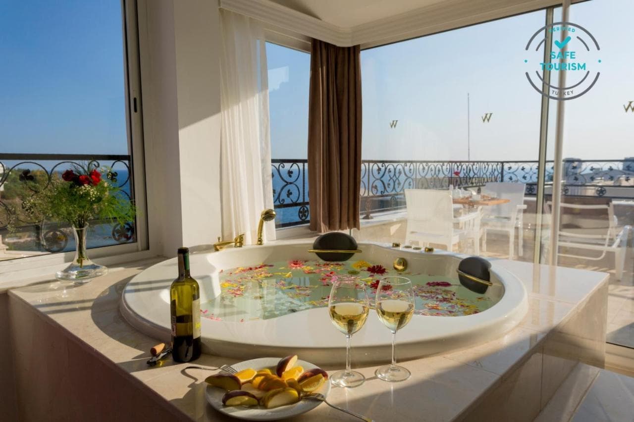 Wise Hotel & SPA (Adults only)