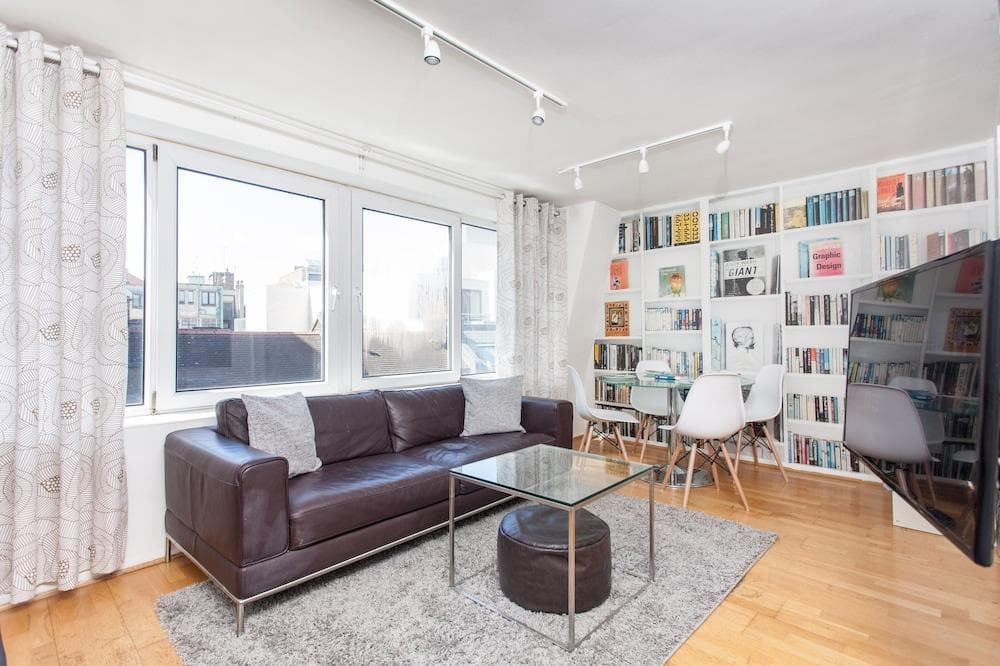 Oxford Street & Soho Modern 2 Bed Apt
