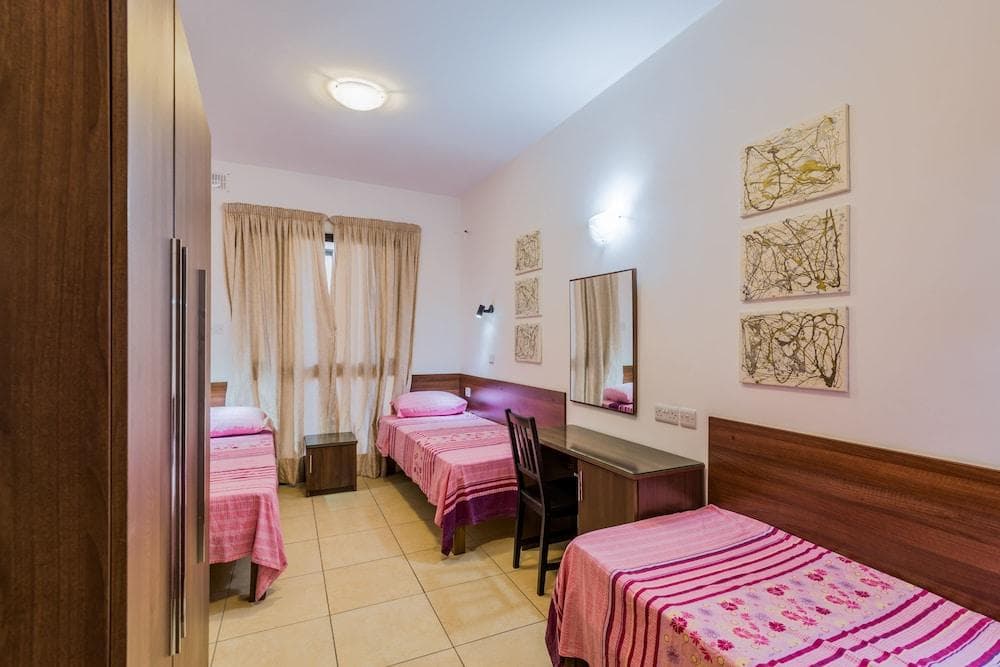Summer Breeze Maisonette with Terrace by Getaways Malta