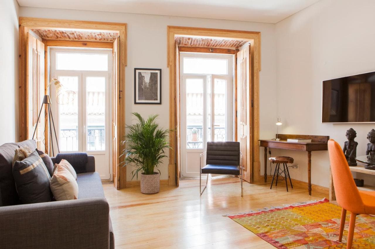 Charming Flat with Balconies Central Chiado District 2 Bedrooms & AC 19th Century Building