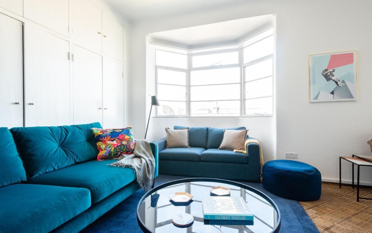 The West End Penthouse - 4bdr with Views