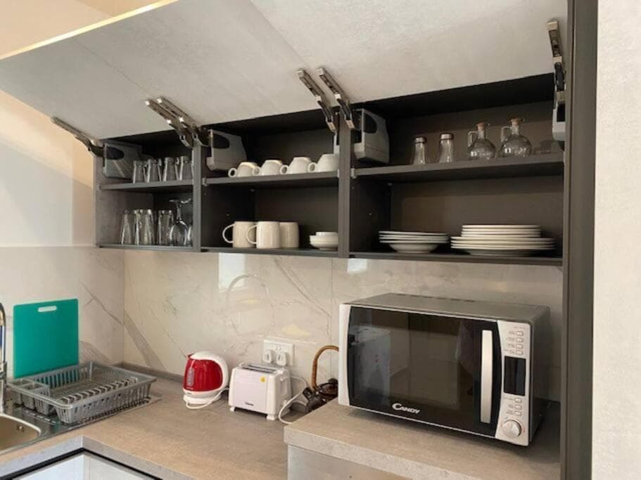 Sliema, Stylish 1 Bedroom Apartment with Parking.