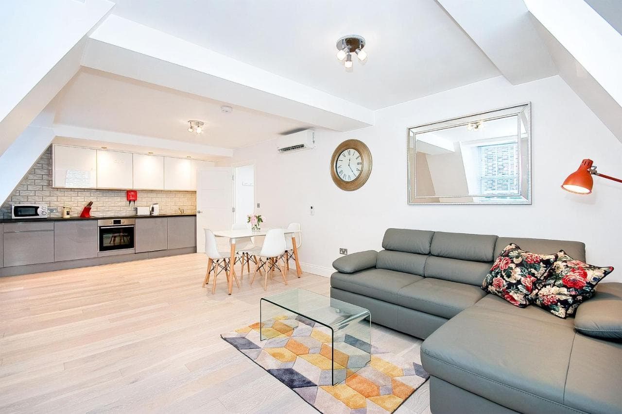 Eldon Chambers Flat 2 by City Living London (Adults Only)