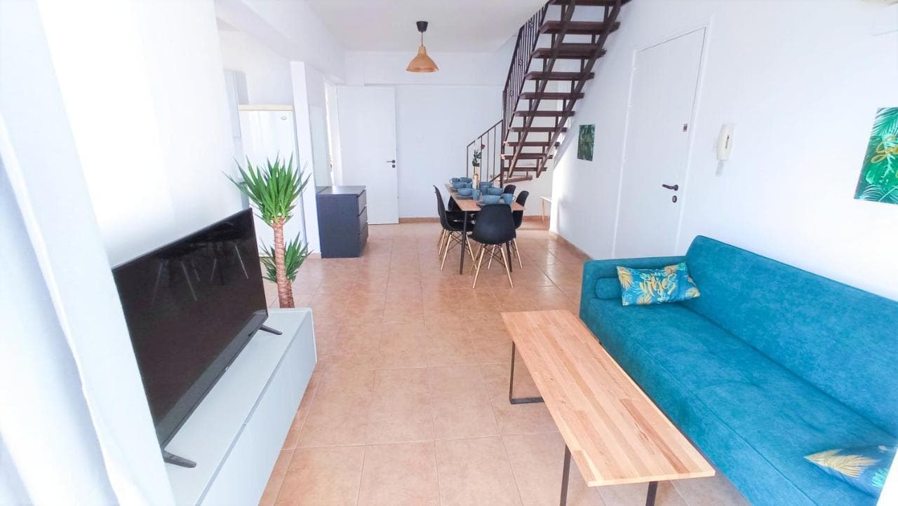 Luxury Maisonette Apartment -Sea View, Netflix, Gym- 5 Min From Beach