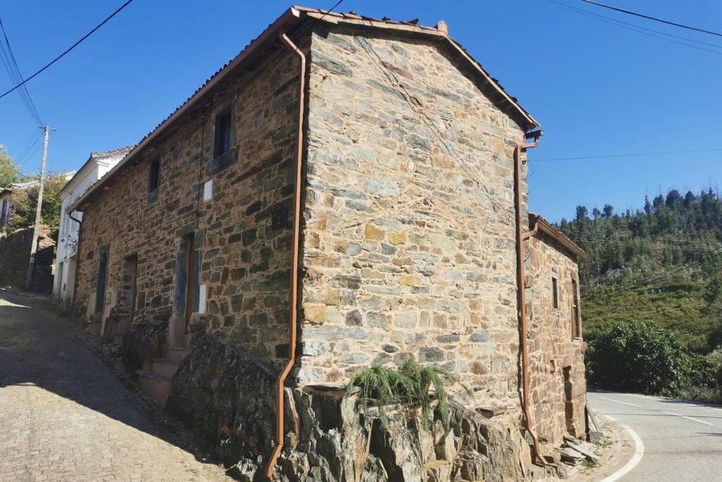 Casa Do Linho 400 Year Old Country Cottage