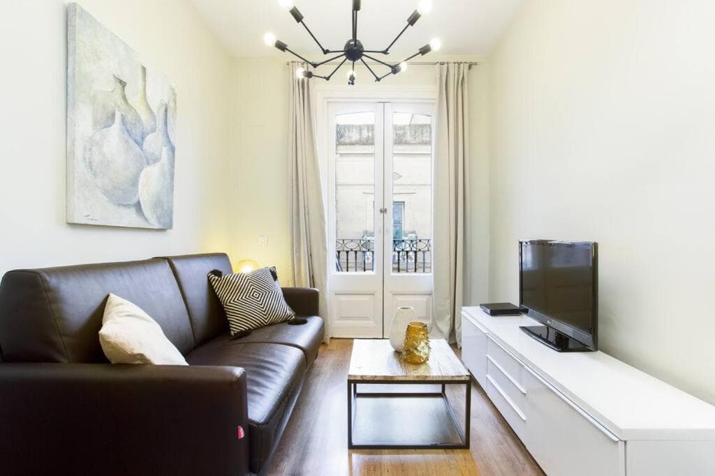 Centric 2bedroom in las Ramblas 3 1a (Adults Only)