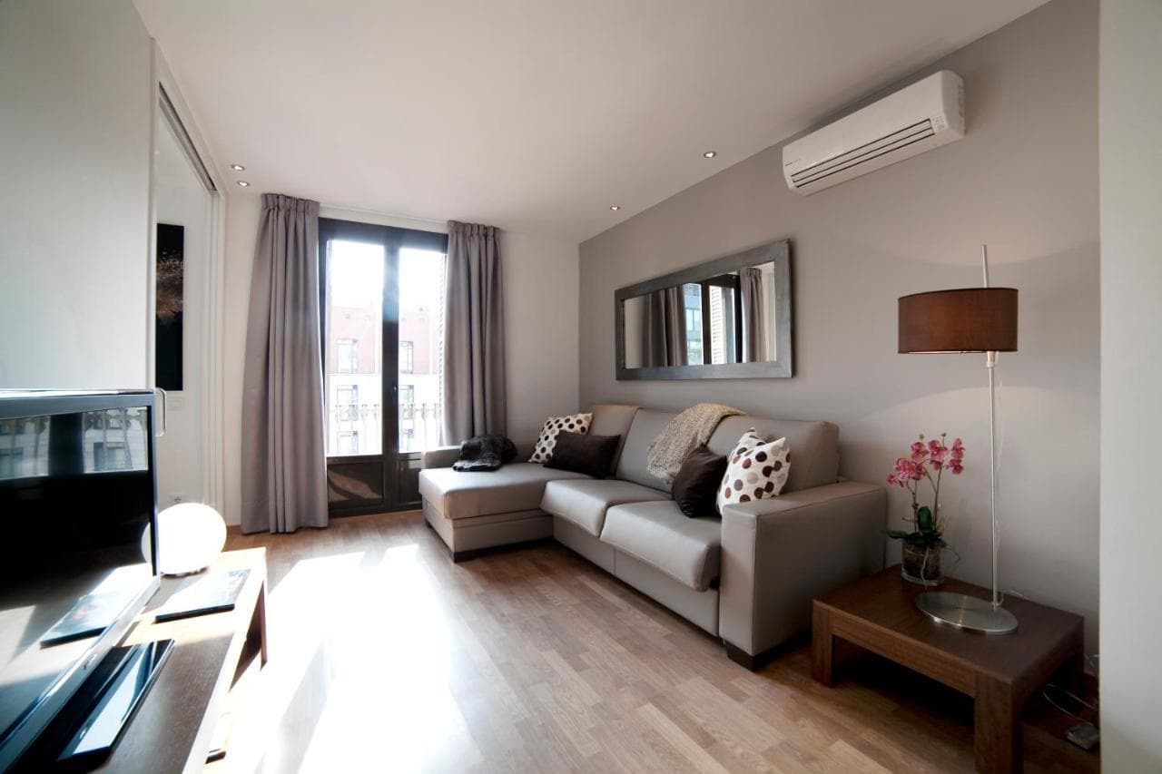 Serennia Apartamentos Ramblas - Placa Catalunya