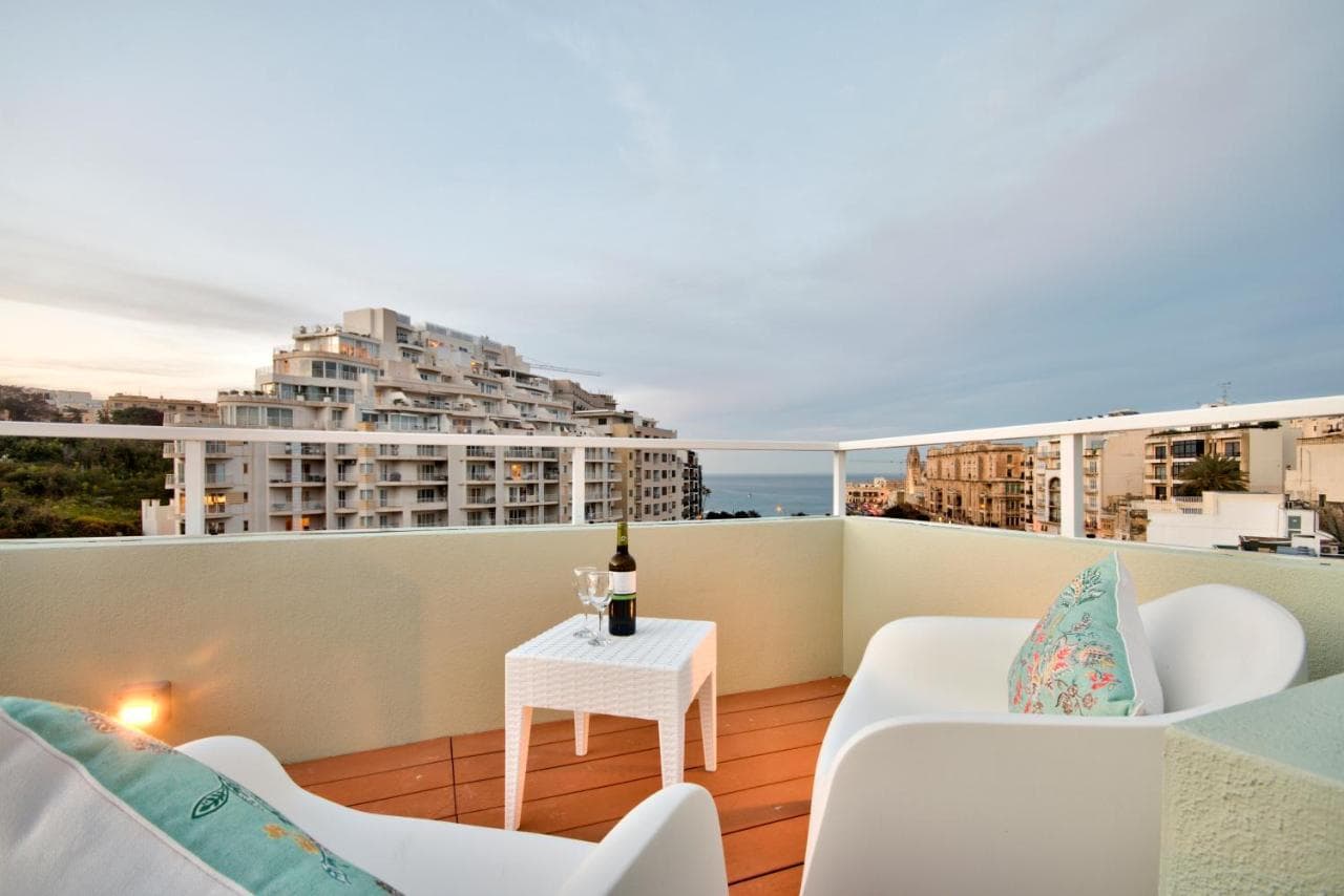 St Julians Seaviews Hilltop House