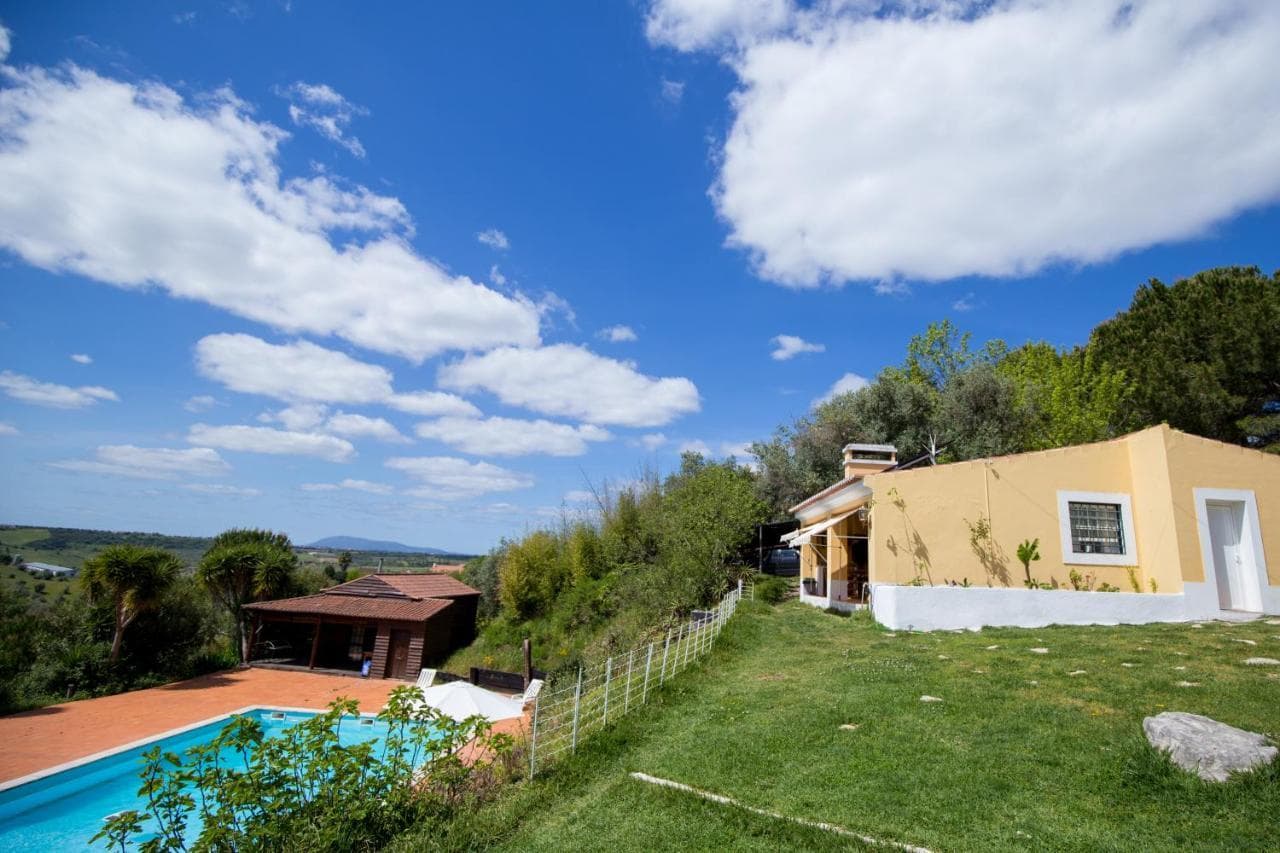 2bedroom House with Swimming Pool And View