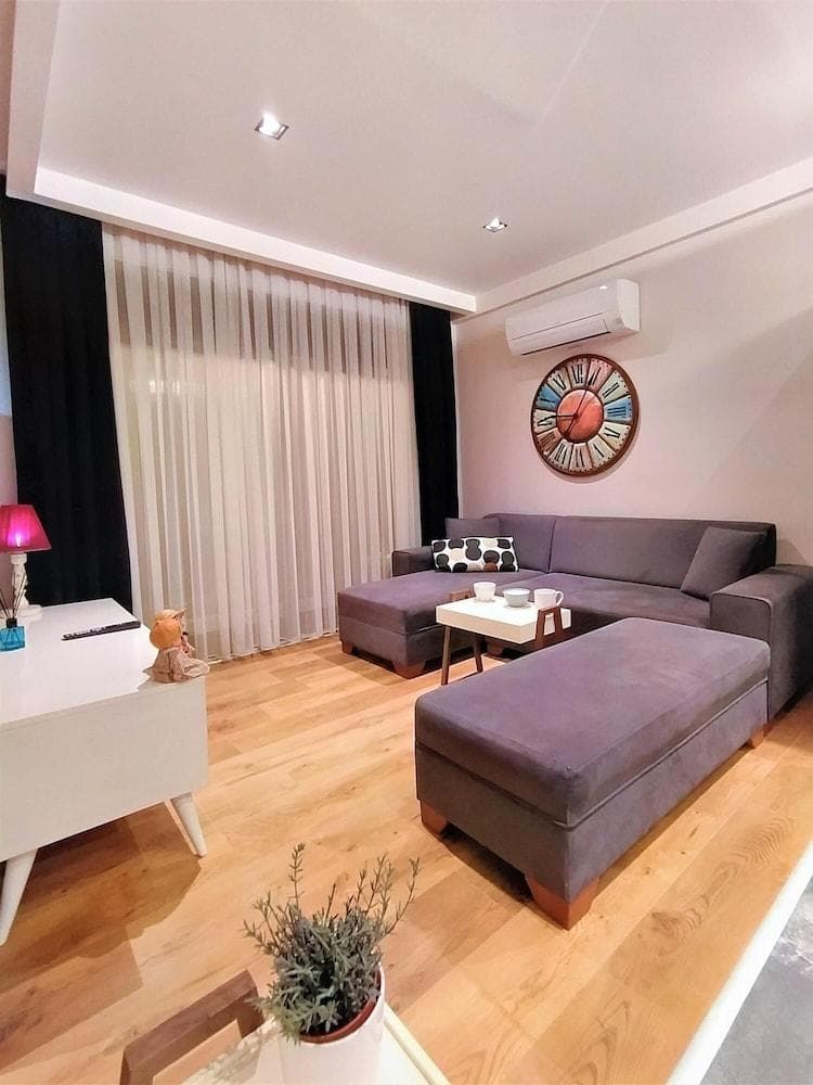 Sleek Residence Flat in Muratpasa with Shared Pool